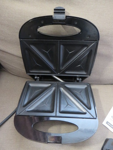 Toasted toastie maker - toasted/toastie,